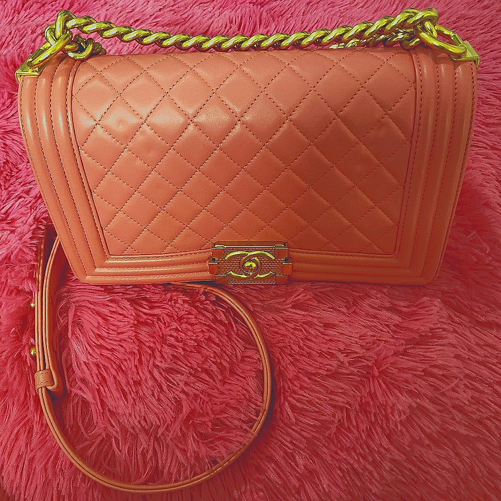 Chanel medium boy bag pink